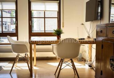 CHARMANT UND SCHICK - 2 Zi. Wohnung S-Ost, Balkon, DSL - 2506