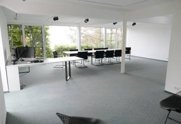 Wie hätten Sie's denn gerne - 82, 84 , 104 oder 270 m²? Exklusive Büros in idyllischer Ruhiglage!
