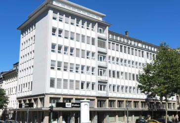 Modernisiertes Bürogebäude mit attraktiver Natursteinfassade!