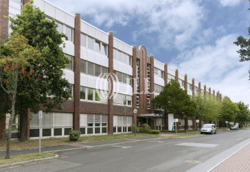 ***Büroflächen am Flughafen in sichtbarer Lage zu vermieten***