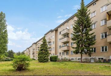 Vermietete helle Zweizimmer-Wohnung mit Balkon als Kapitalanlage