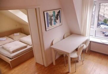 Gemütlich möblierte 2-Zimmer Wohnung( Endetage), Internet VDSL /WLAN Pauschalmiete 1.300,--€/Monat ! ab 01.10.2026