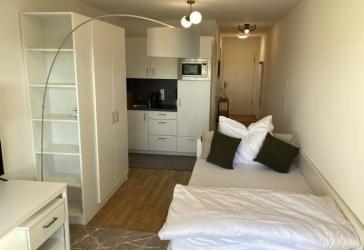 Neuwertiges modernes und schön möbliertes 1-Zimmerwohnung in Friedrichshain.