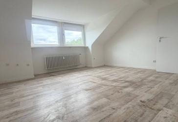 Duisburg - Mitte - Dellviertel - Top gepflegte Dachgeschoss Wohnung mit großer Wohnküche