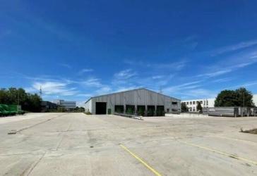 *IM ALLEINAUFTRAG 1.600 m² Hallenfläche + ca. 5.500 m² Freifläche mit 200 m² Bürofläche zu vermieten