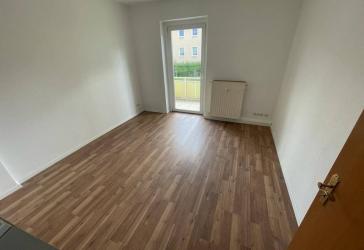***Sanierte 4-Zimmer-Wohnung mit Balkon***