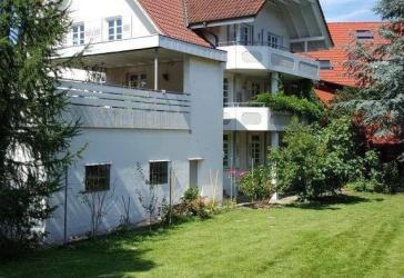 HAUS- GARTEN- HOF -Oberschopfheim