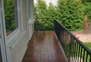 Schöne und ruhige Wohnung mit 3,5-Zimmer auf 105 m², Balkon, Einbauküche und Stellplatz
