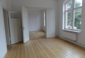 Schöne Alt Bauwohnung mit guter Anbindung nach Hannover!