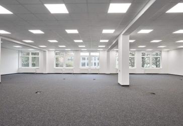Business-Potenzial auf 389,96 m²: Starten Sie jetzt im renovierten Ambiente!