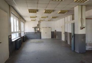 Produktions- und Lagerhalle