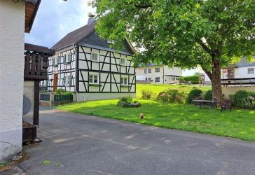 Attraktiver Resthof mit vielfachen Gestaltungsmöglichkeiten