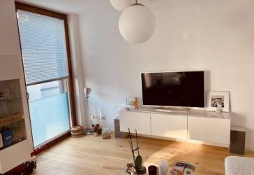 Möbliert: Neubau-Wohnung mit Lodgia (Garage optional verfügbar)