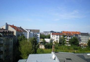 attraktive helle Dachgeschoßwohung in einem topsaniertem Gründerzeithaus
