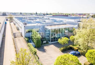 Repräsentative Bürofläche in Langenfeld | Ausbau nach Mieterwunsch | ausreichend Parkplätze