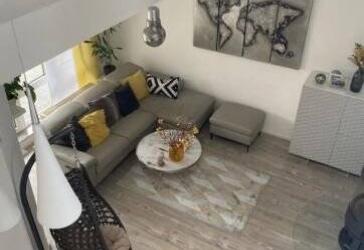 Wunderschöne 3 Zimmer Dachgeschosswohnung + Galerie + Kamin