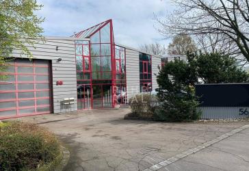 Exklusiv über RUHR REAL: Außergewöhnliche Firmenzentrale | Kranbahn 5 t | perfekte Lage