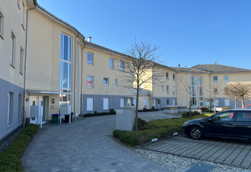 Hochwertige, vermietete und sehr gepflegte 2-Zi. Whg. in Mühldorf mit Balkon und begehbaren Dachboden, Nähe Nordtangente zu verkaufen!