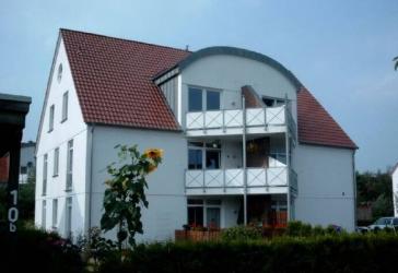 Schöne, helle Oberwohnung mit Balkon und Stellplatz - Tolle Wohnanlage