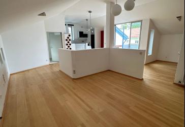 Exklusive 3-Zimmer-Dachgeschosswohnung in Passau – Optional Umbau auf 4tes Zimmer