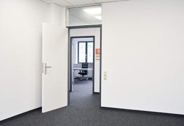 Renovierte Moderne Bürofläche: Highspeed-Internet, Telefonie, Teeküche, 24/7 Zugang!