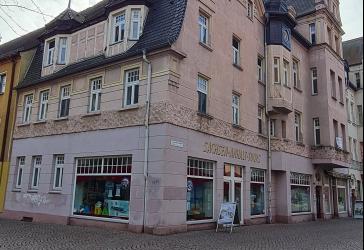 Gewerbeeinheit in Gründerzeit-Geschäftshaus im Zentrum von Bitterfeld zu vermieten