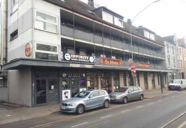 frisch renovierte Wohnung über 2 Etagen mit Balkon und Eckbadewanne