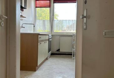 2-Zimmer-Wohnung mit Einbauküche – ideal für Singles, Studierende oder Paare.
