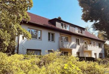 bezugsfrei, hell, ruhig: 2-Zi.-Whg mit Balkon an der Dorfaue Alt-Lankwitz