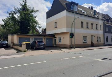 Duisburg Homberg Mehrfamilienhaus mit Garagen