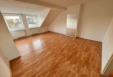 Ruhige 2-Zimmerdachgeschoßwohnung in Köln-Höhenberg