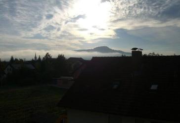 3 Zimmer Dachgeschosswohnung mit freiem Blick zum Staffelberg