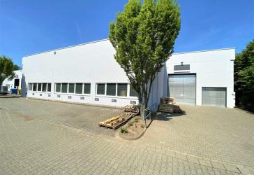 Attraktive Hallen-/Bürokombination | zentrale Lage | Stellplätze vorhanden