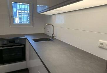 Helle und moderne Wohnung in guter Lage - Bright, modern and well located apartment