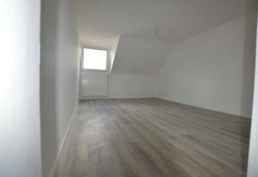 Sanierte DG-Wohnung in Düsseldorf, Oberrath