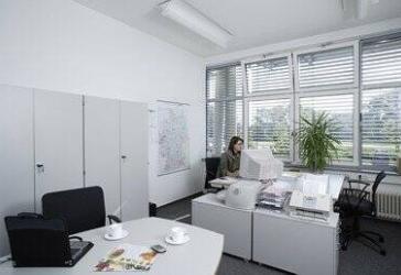 Büroeinheit mit Blick auf die Innenstadt - 3 moderne Büros, Lager, Teeküche mit viel Service und Infrastruktur - Herzlich Willkommen!