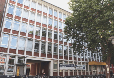 1A Lage | City | direkt am Hauptbahnhof | Stellplätze im Innenhof