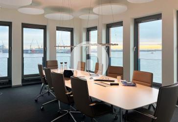 Hochwertige Büros mit Elbblick zu vermieten. Arbeiten in inspirierender Lage am Wasser!