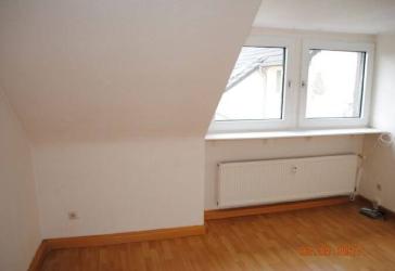 Gemütliche 3,5-R-Whg. (Arb.Zi. separat!) - 3er-WG bes. gut geeignet!!!