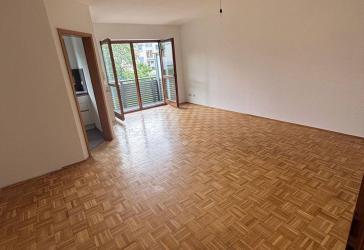 Helle 2 Zimmer Wohnung mit Süd-Balkon