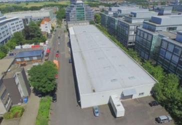 **Ca. 1.800 m² Hallenfläche(teilbar)-Rampe/ebenerdig- 150 m² Büro in Eschborn zu vermieten**