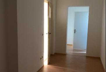 Schöne helle 3-Zimmer-Wohnung mit Balkon