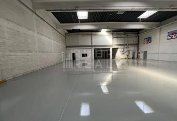 Gewerbekomplex in Ratingen | Rampen + ebenerdig | RUHR REAL