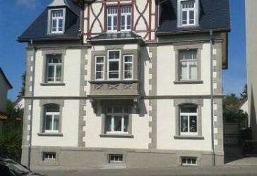 Attraktive Dachgeschosswohnung mit Gartenanteil