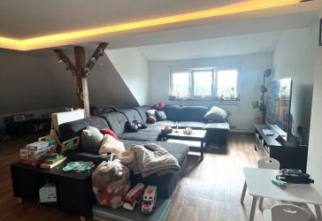 wunderschöne, helle und sehr große 3 Zimmer DG-Wohnung mit großem Balkon in GTH-Siebleben