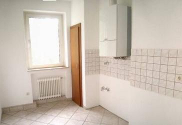Schöne 3,5 Zimmer Wohnung in Oberhausen Sterkrade mit großem Garten. Nur für Selbstzahler. Die Kaltmiete ist für zwei Personen angegeben. Stellplatz