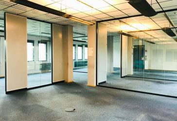 Arbeiten im Gewerbepark Krefeld | 922 m² | gute ÖPNV-Anbindung | Glaswände vorhanden