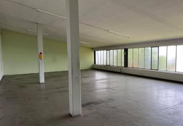 Gewerbefläche ca. 250 m² im 1. OG - ausreichend Parkfläche vorhanden - Kurzzeit-Anmietung möglich