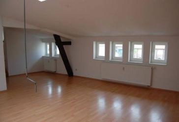 Attraktive Dachgeschosswohnung zu vermieten