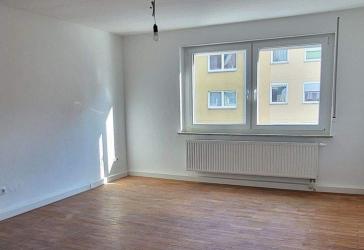 Attraktive 2-Zimmer-City-Wohnung in Nürnbergs Südstadt ! Anfragen und Selbstauskunft bitte nur per E-Mail !